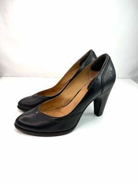 Frye Black Leather Celeste Classic Pump Heels